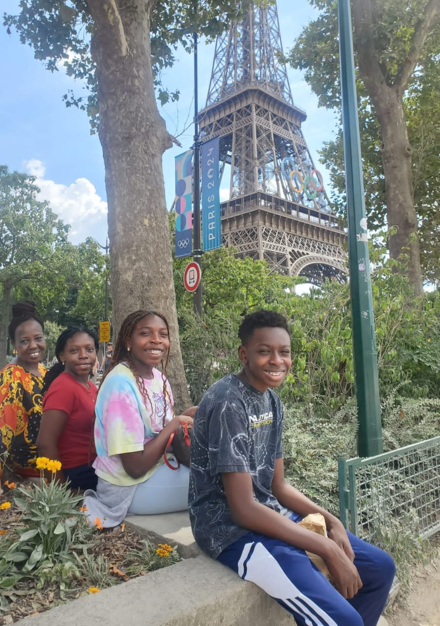 Home Osaloni Family Tour in France